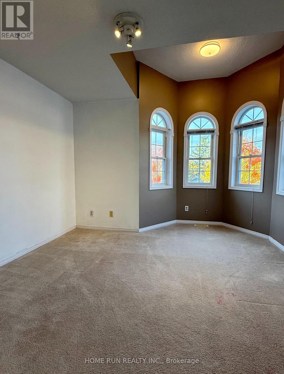 149 Hemlo Crescent, Ottawa, Ontario K2T 1E4 - Photo 8 - X12472704