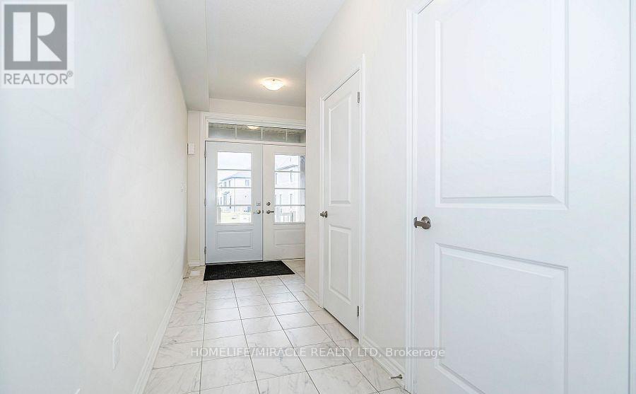 29 Bromfield Street, Whitby, Ontario  L1P 0P8 - Photo 2 - E12547662