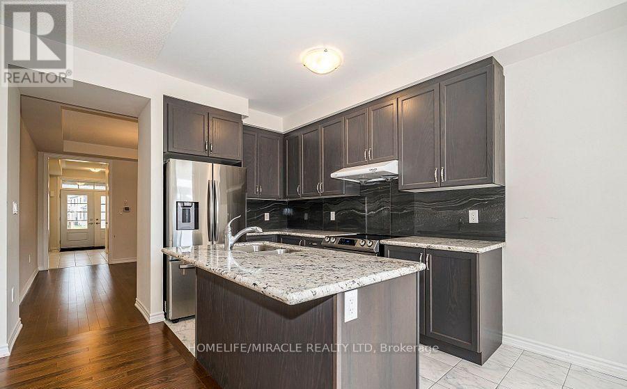 29 Bromfield Street, Whitby, Ontario  L1P 0P8 - Photo 3 - E12547662