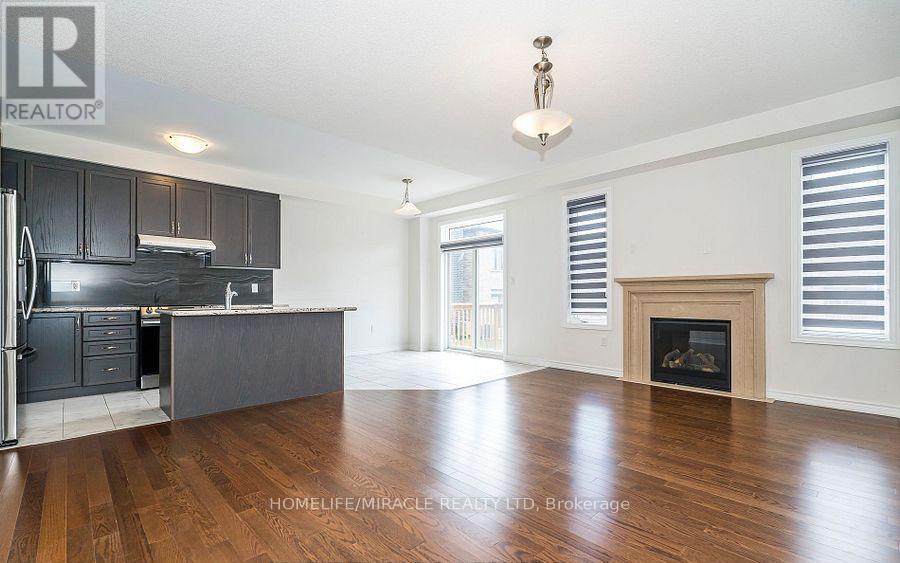 29 Bromfield Street, Whitby, Ontario  L1P 0P8 - Photo 5 - E12547662