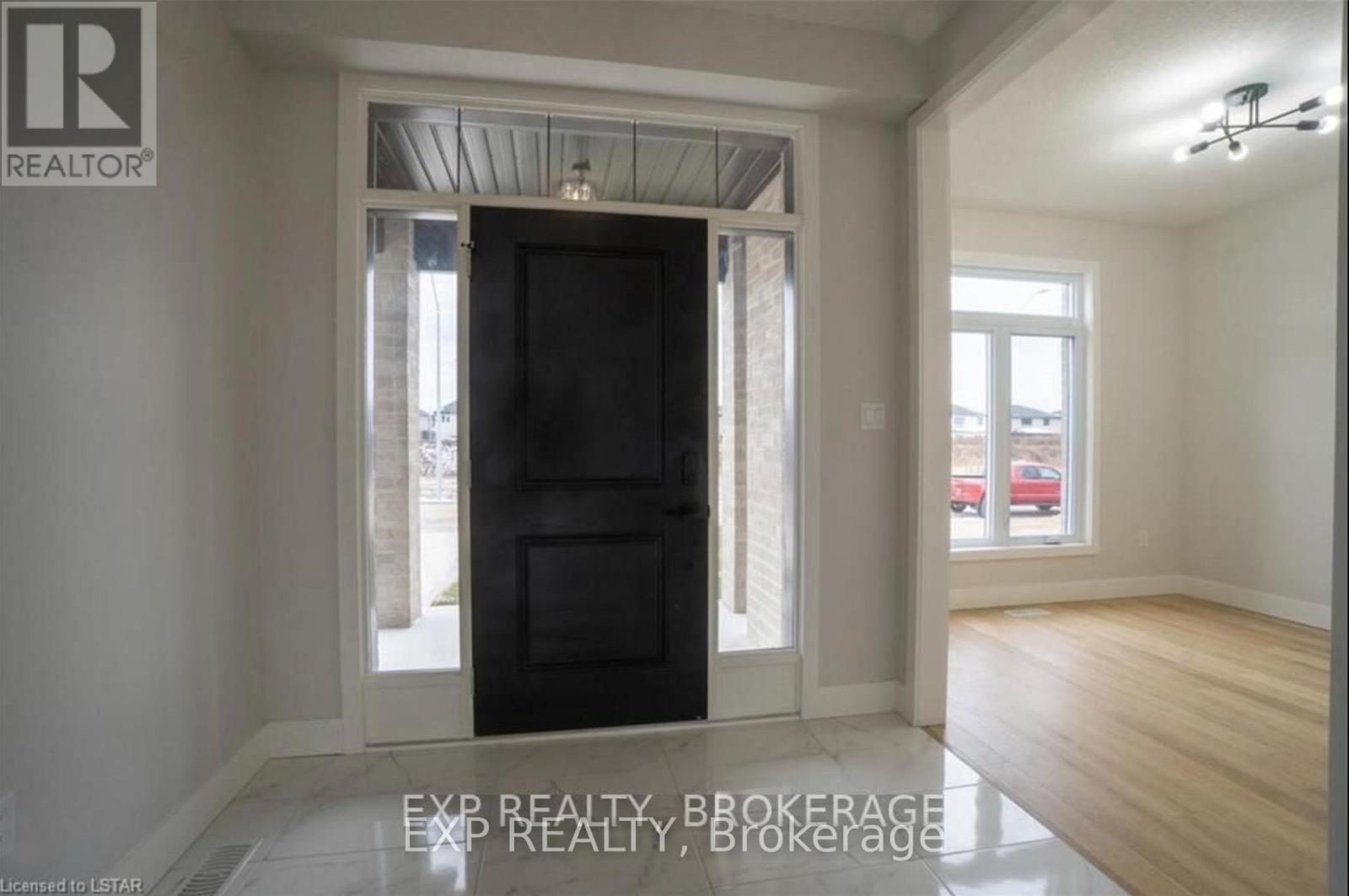 40 Kelly Drive, Zorra, Ontario  N0L 2M0 - Photo 4 - X12547706