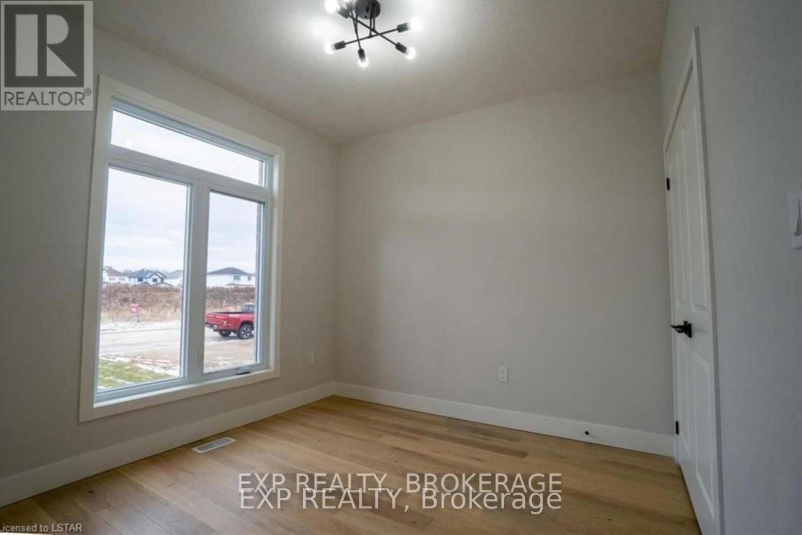 40 Kelly Drive, Zorra, Ontario  N0L 2M0 - Photo 5 - X12547706