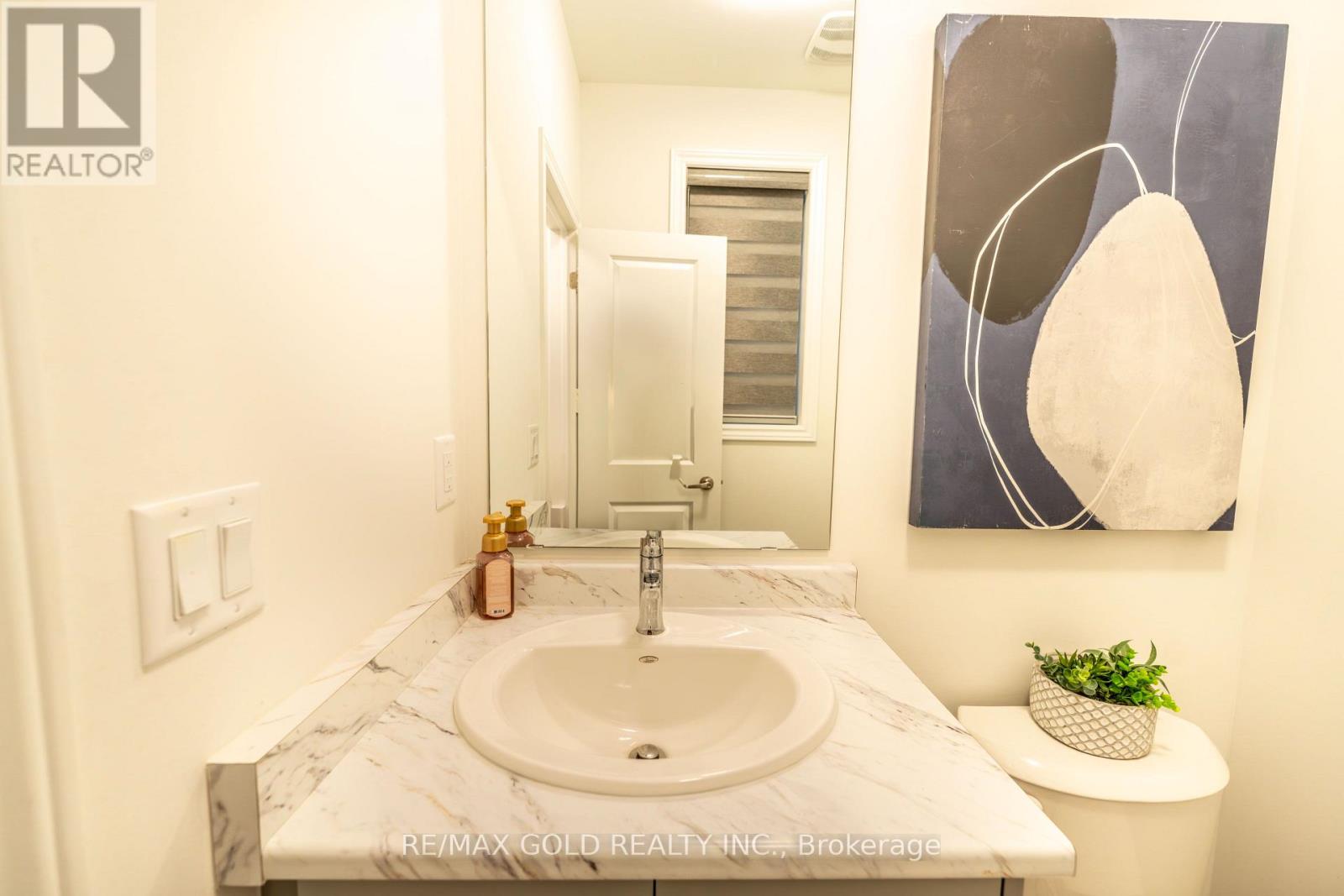 35 Academy Drive, Brampton, Ontario  L6P 3C9 - Photo 22 - W12546812