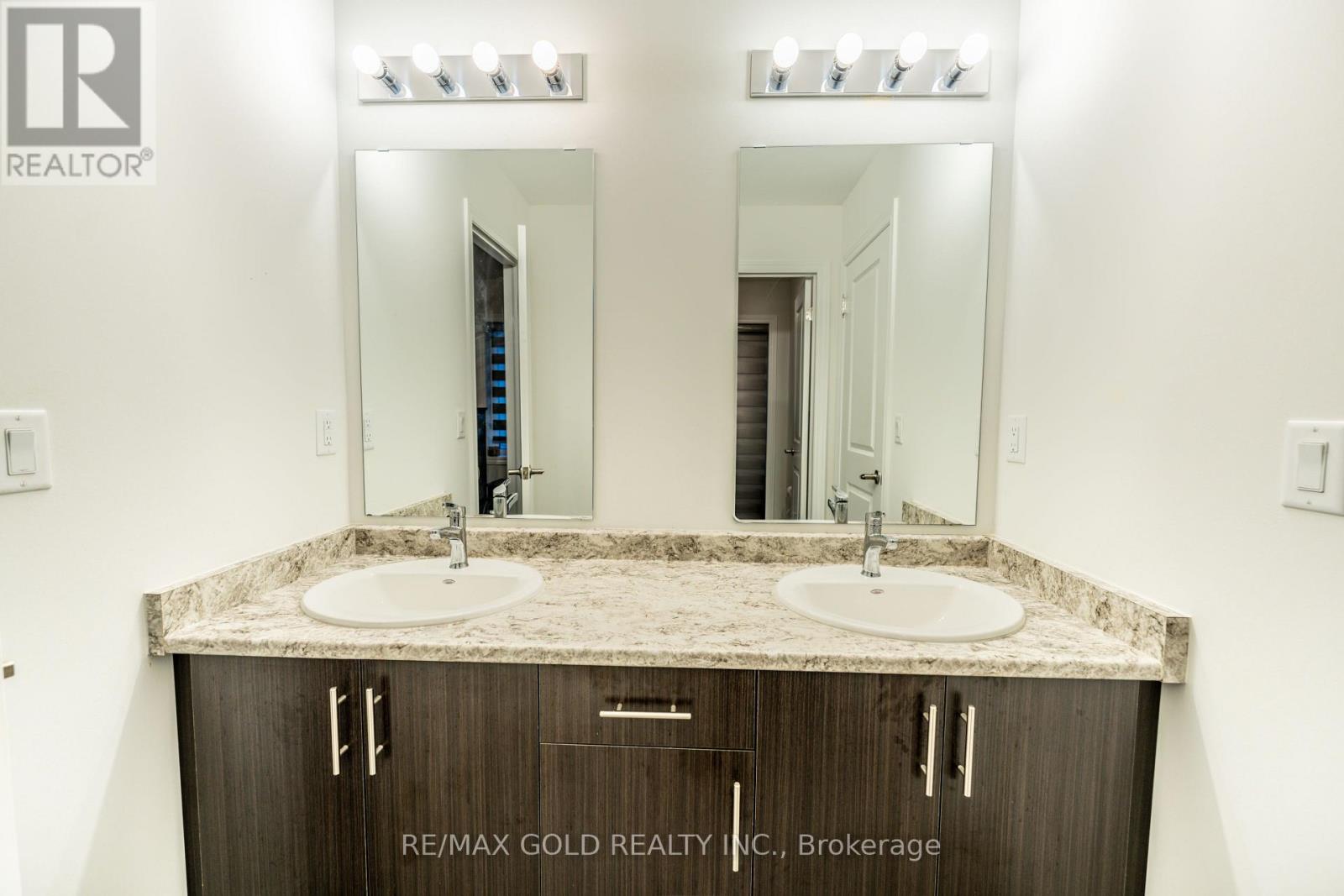 35 Academy Drive, Brampton, Ontario  L6P 3C9 - Photo 40 - W12546812