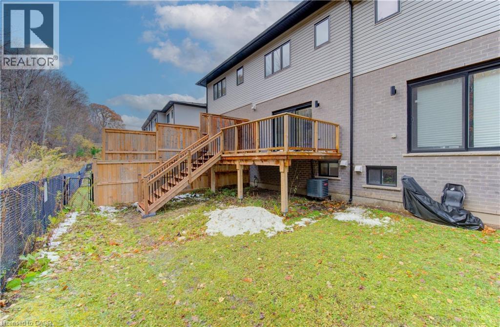 894 Robert Ferrie Drive, Kitchener, Ontario N2R 0P2 - Photo 39 - 40787973