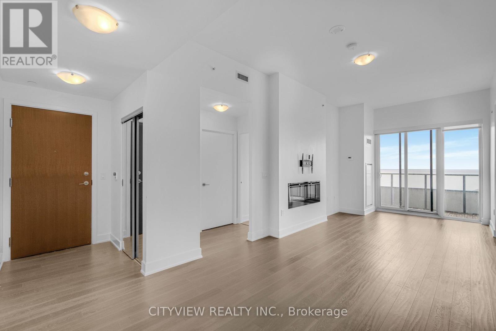 4510 - 20 Shore Breeze Drive, Toronto, Ontario  M8V 1A1 - Photo 11 - W12547664