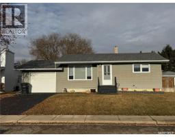 501 7th Avenue W, Biggar, Ca