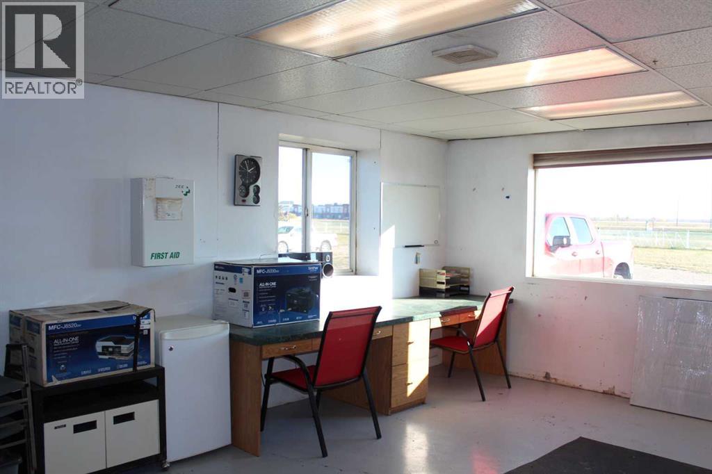 902 Main Street, Manning, Alberta  T0H 2M0 - Photo 10 - A2170528