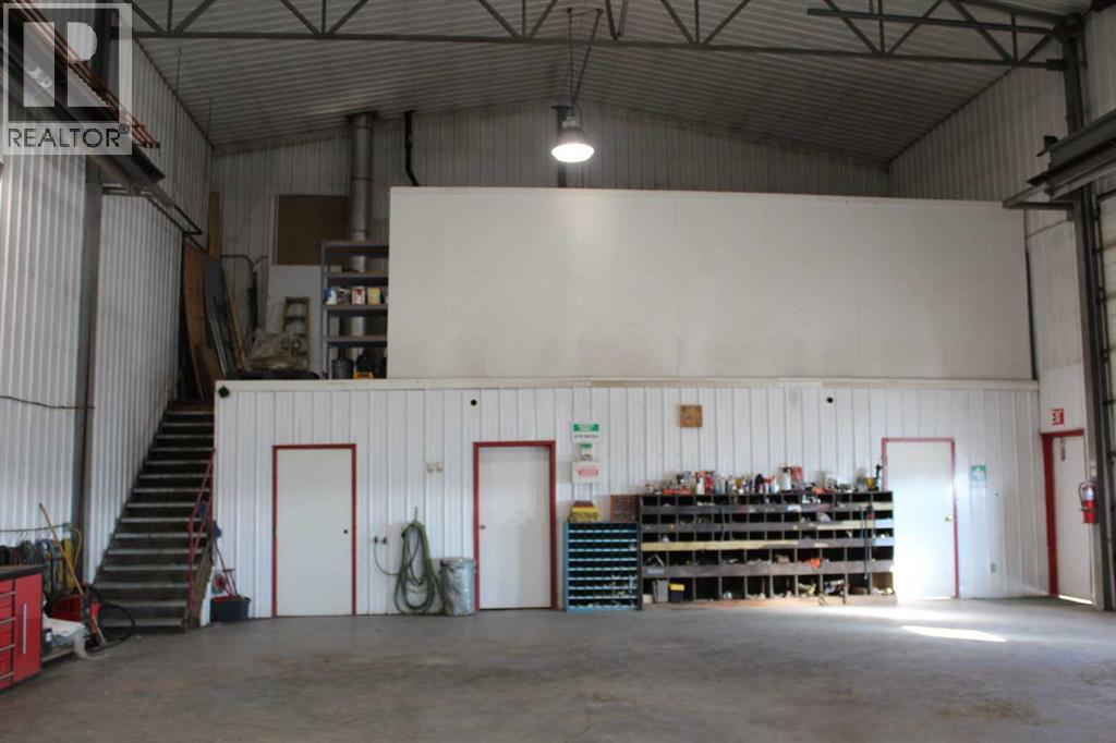 902 Main Street, Manning, Alberta  T0H 2M0 - Photo 5 - A2170528