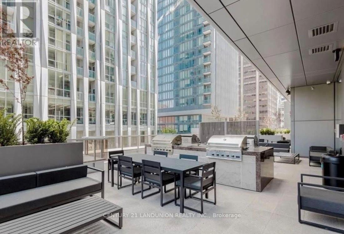 1312 - 11 Yorkville Avenue E, Toronto, Ontario M4W 0B7 - Photo 18 - C12547676