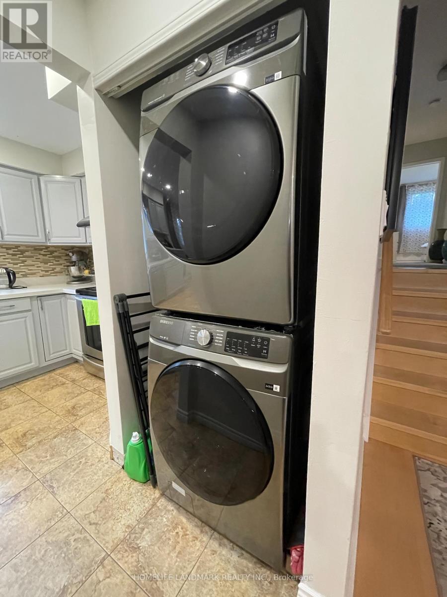 186 Upper Canada Drive, Toronto, Ontario M2P 1S8 - Photo 14 - C12547700