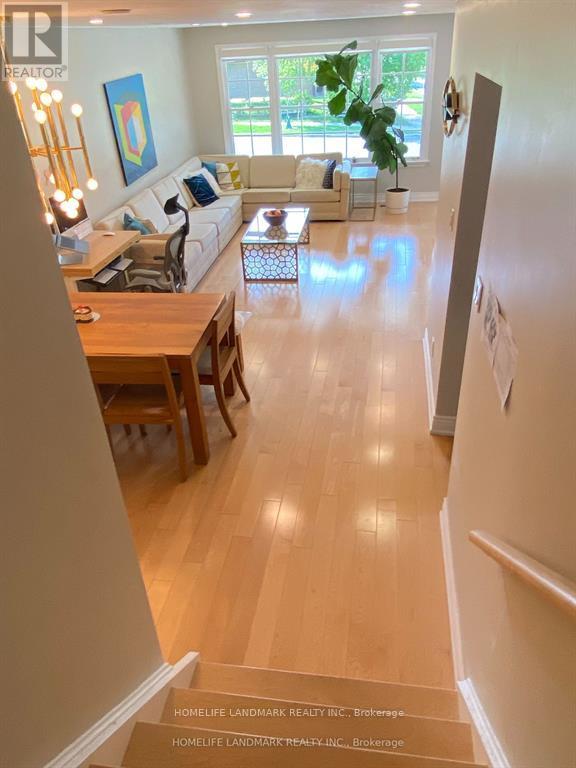 186 Upper Canada Drive, Toronto, Ontario M2P 1S8 - Photo 5 - C12547700