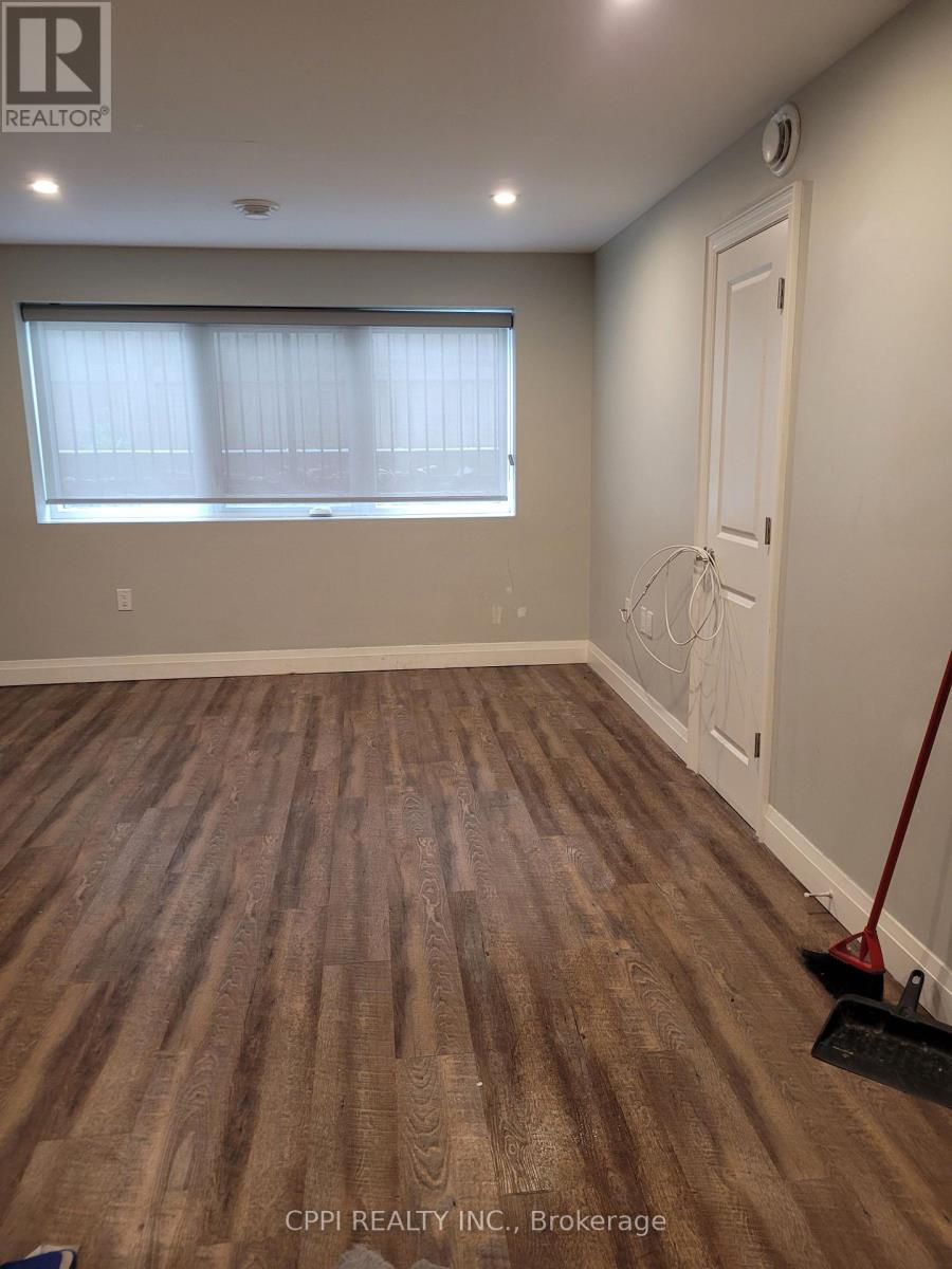 102 - 67 Minto Street, Port Colborne, Ontario L3K 3N1 - Photo 5 - X12441240