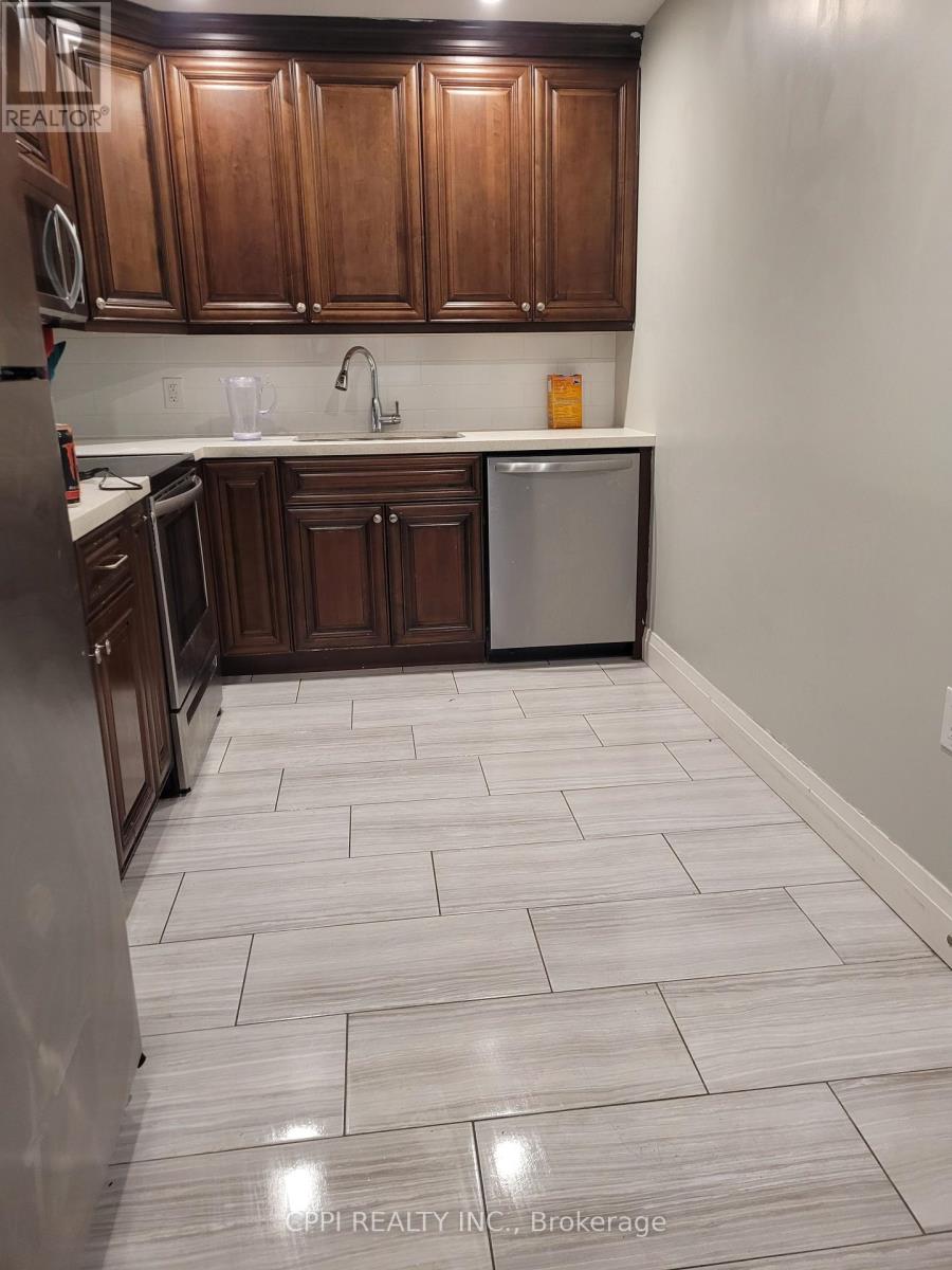 102 - 67 Minto Street, Port Colborne, Ontario L3K 3N1 - Photo 4 - X12441240