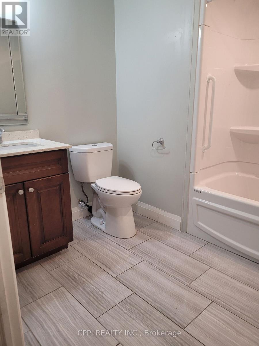 102 - 67 Minto Street, Port Colborne, Ontario L3K 3N1 - Photo 11 - X12441240