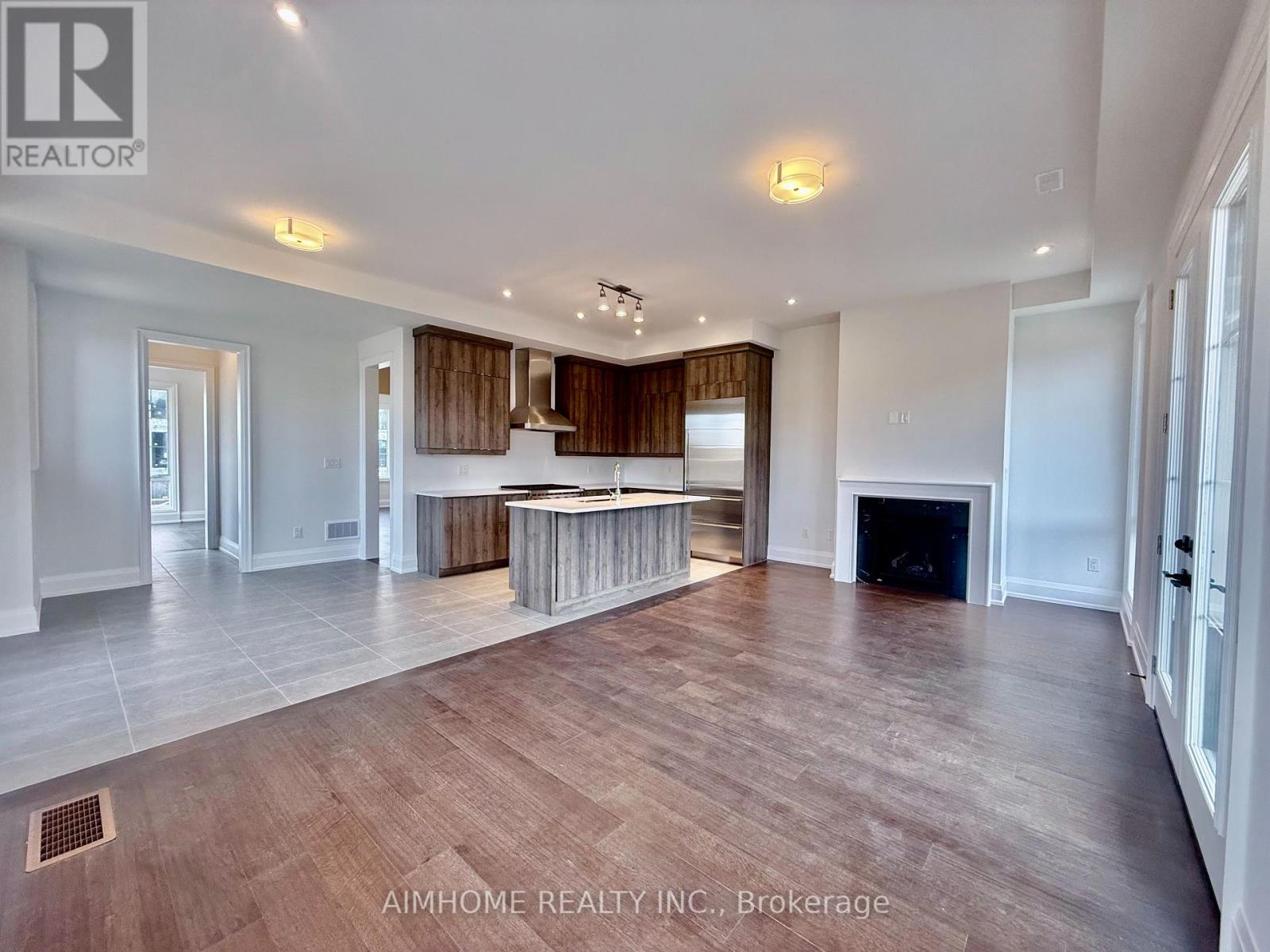 52 Balance Crescent, Markham, Ontario L6C 3R4 - Photo 14 - N12547702