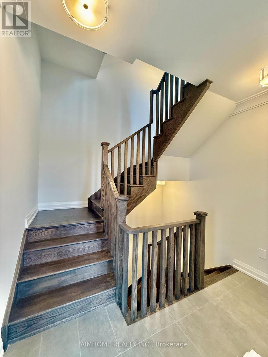 52 Balance Crescent, Markham, Ontario L6C 3R4 - Photo 17 - N12547702