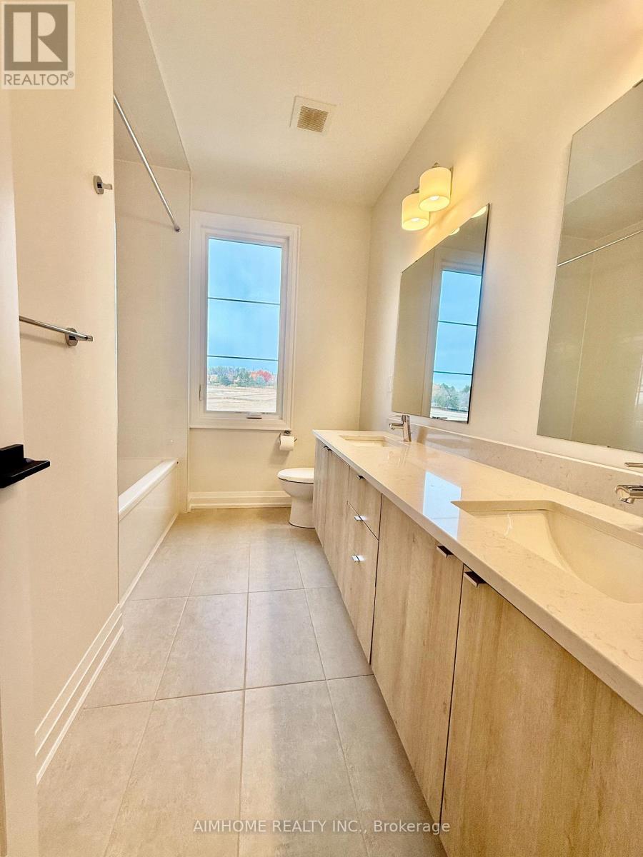 52 Balance Crescent, Markham, Ontario L6C 3R4 - Photo 4 - N12547702