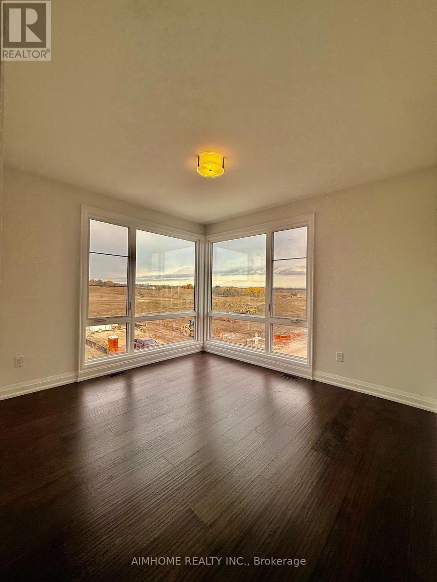 52 Balance Crescent, Markham, Ontario L6C 3R4 - Photo 5 - N12547702