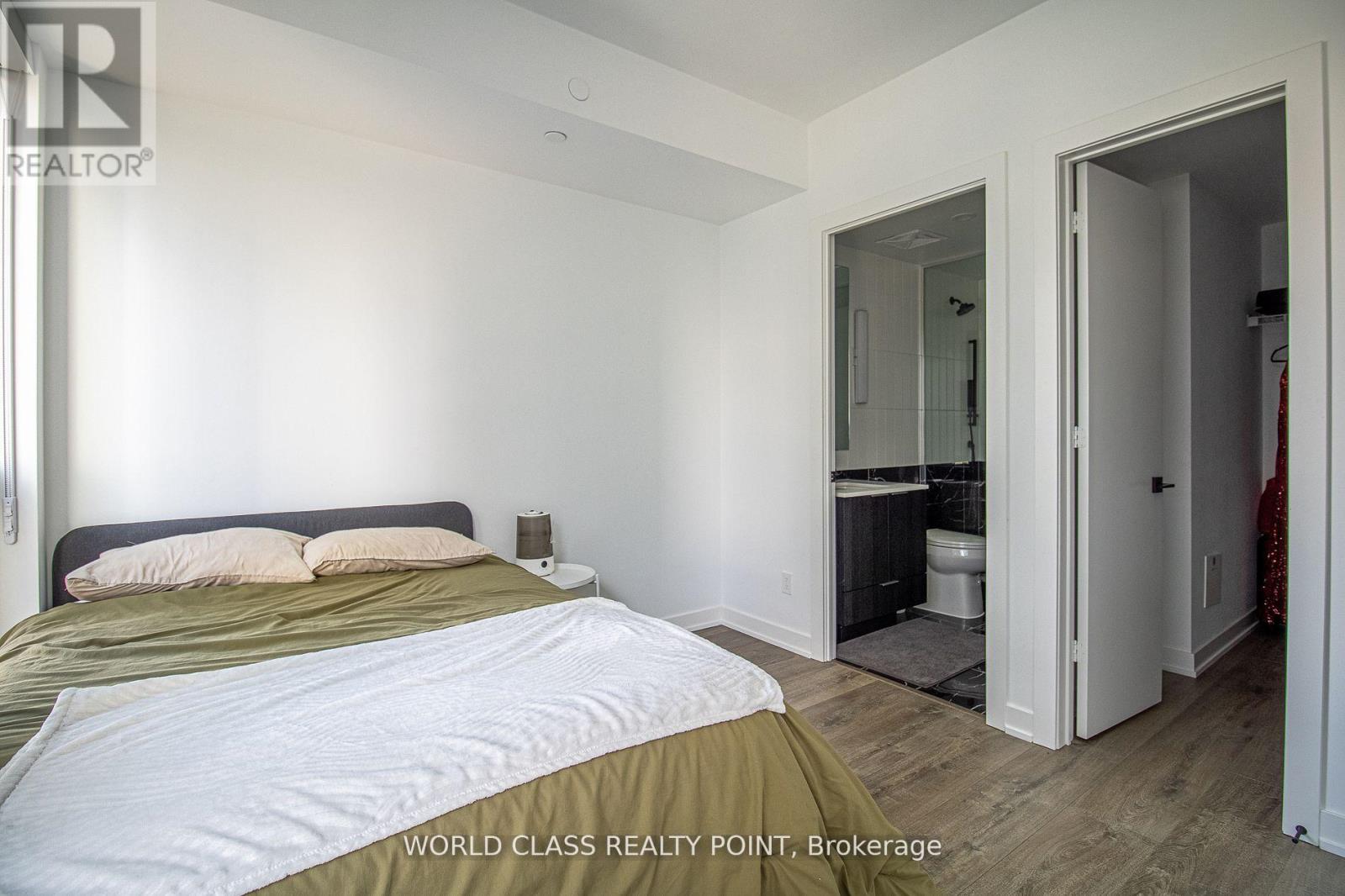 3904 - 327 King Street W, Toronto, Ontario  M5V 0W7 - Photo 5 - C12504722