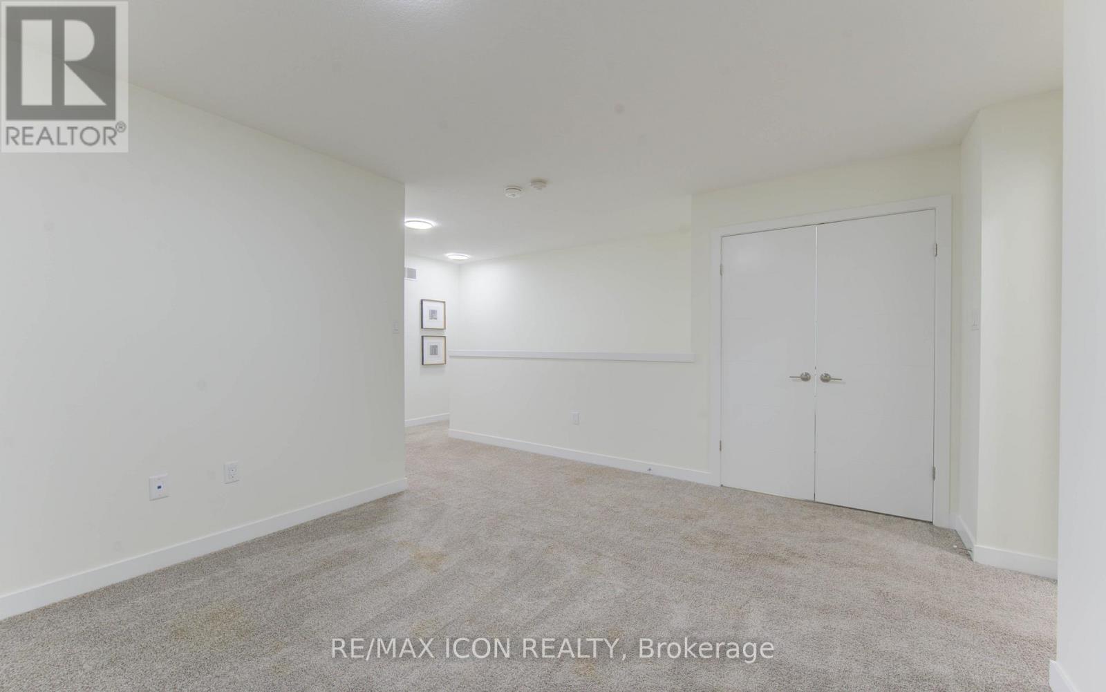 894 Robert Ferrie Drive, Kitchener, Ontario N2R 0P2 - Photo 24 - X12541932