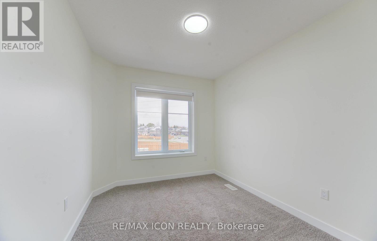 894 Robert Ferrie Drive, Kitchener, Ontario N2R 0P2 - Photo 26 - X12541932