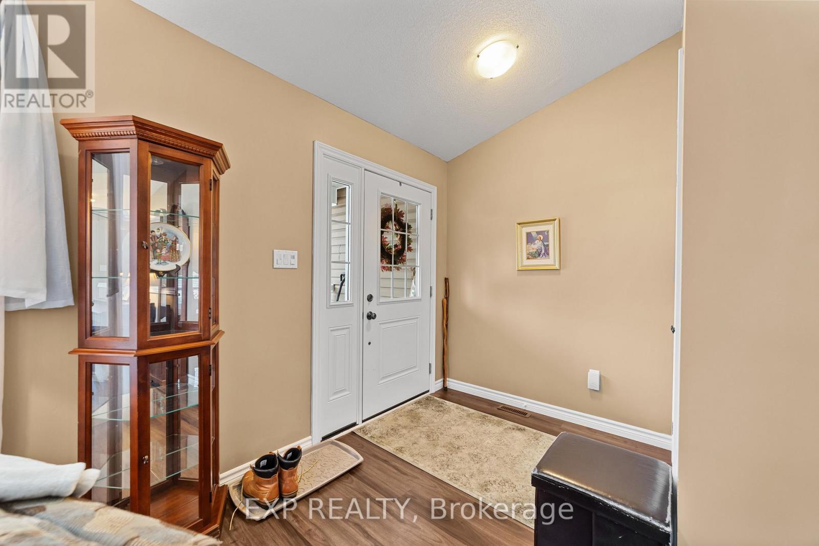 298 John Street, Warwick, Ontario N0M 2S0 - Photo 12 - X12547722