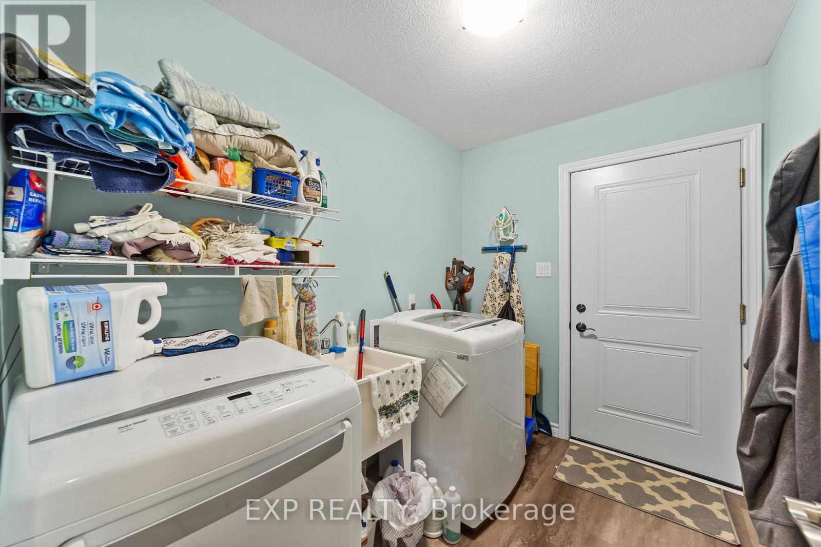 298 John Street, Warwick, Ontario N0M 2S0 - Photo 19 - X12547722