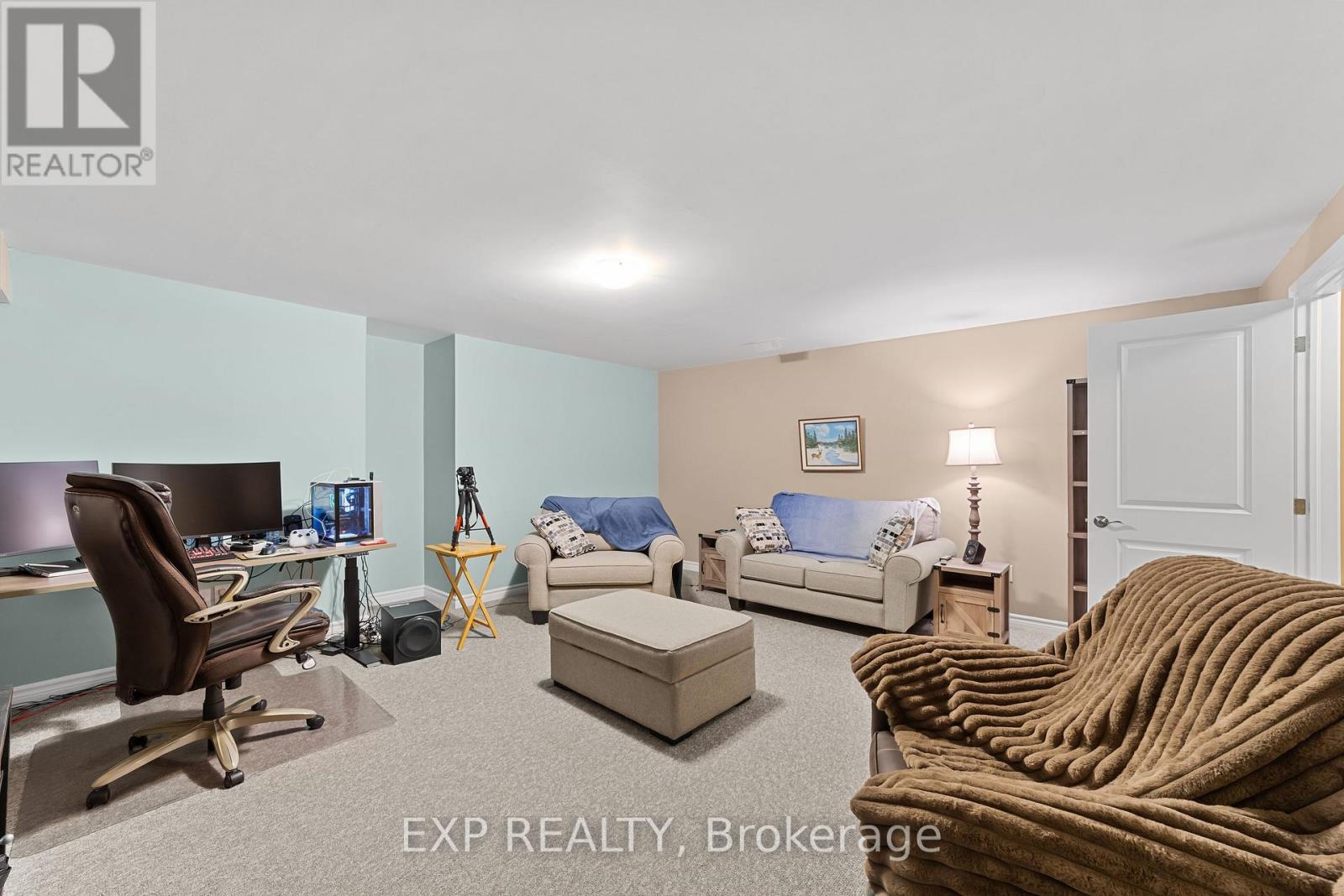 298 John Street, Warwick, Ontario N0M 2S0 - Photo 26 - X12547722