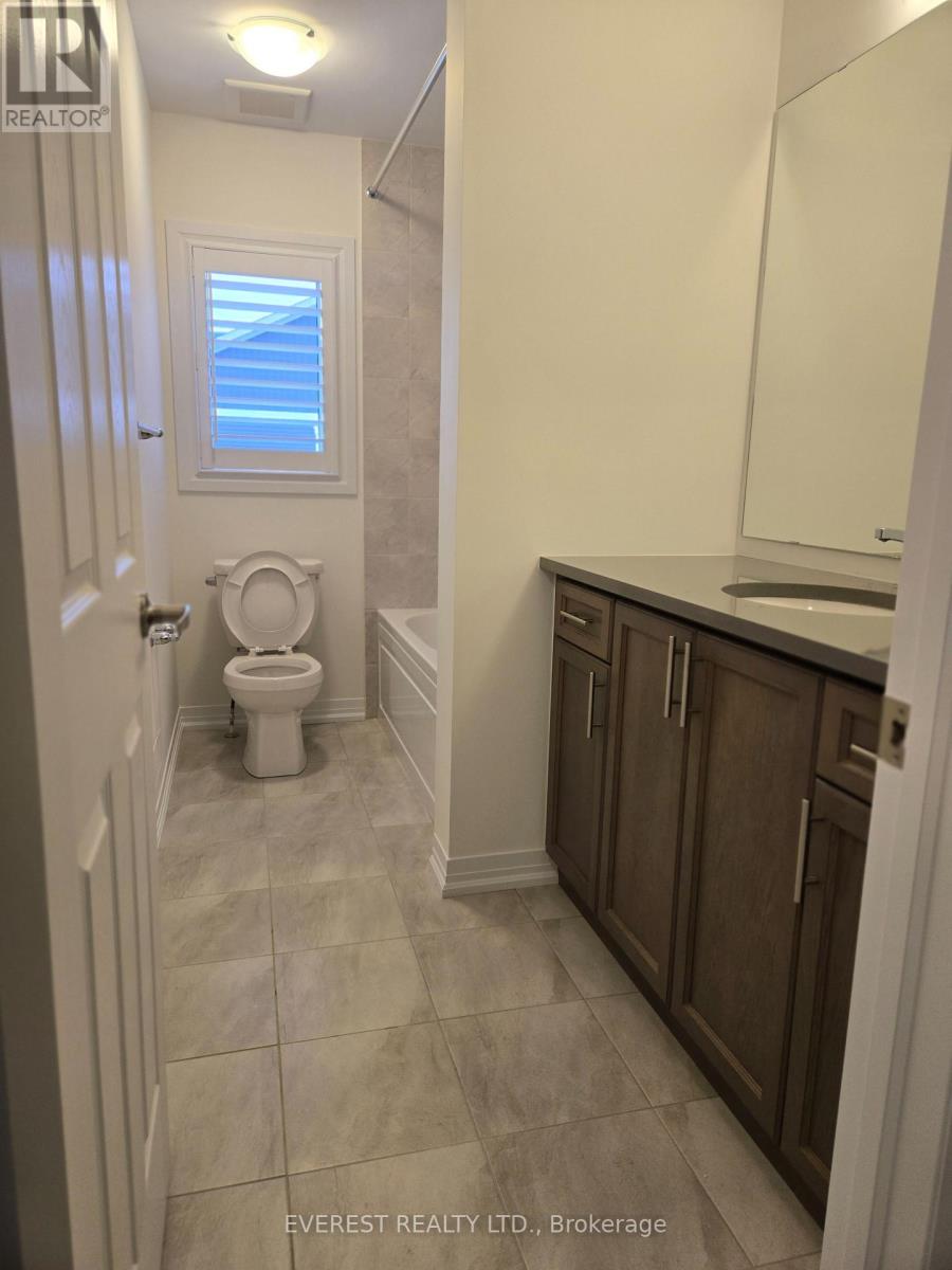 40 Lemon Avenue, Thorold, Ontario L0S 1K0 - Photo 11 - X12547682