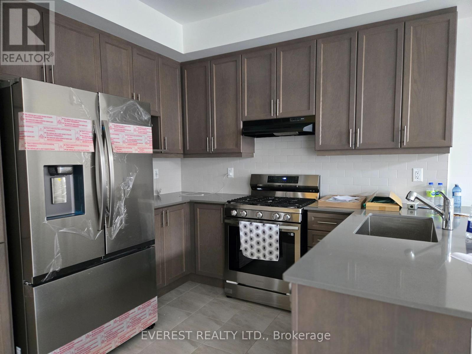 40 Lemon Avenue, Thorold, Ontario L0S 1K0 - Photo 7 - X12547682