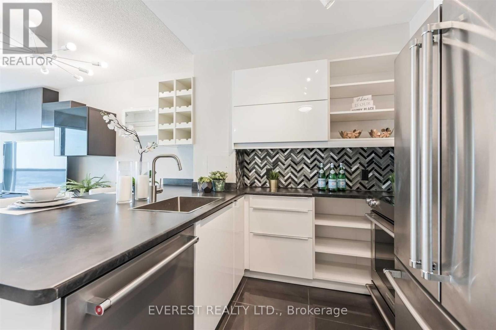 2506 - 36 Lee Centre Drive, Toronto, Ontario M1H 3K2 - Photo 10 - E12547648