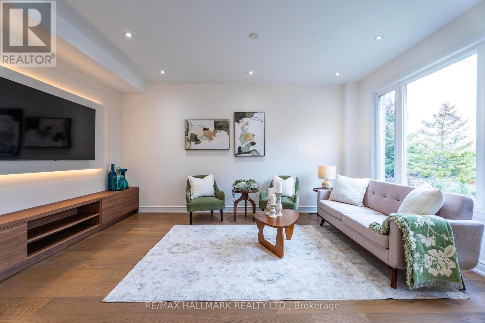 51 Verdi Road, Richmond Hill, Ontario  L4E 4P7 - Photo 6 - N12547200