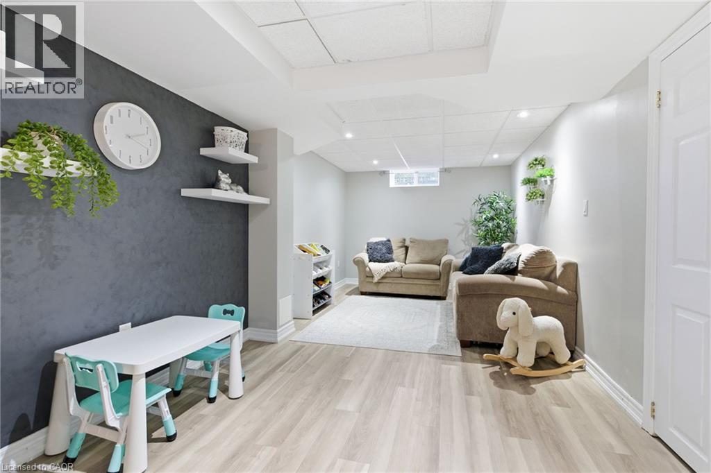 8 Sidney Crescent, Stoney Creek, Ontario  L8J 3W1 - Photo 35 - 40787103