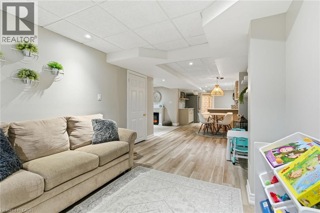 8 Sidney Crescent, Stoney Creek, Ontario  L8J 3W1 - Photo 36 - 40787103