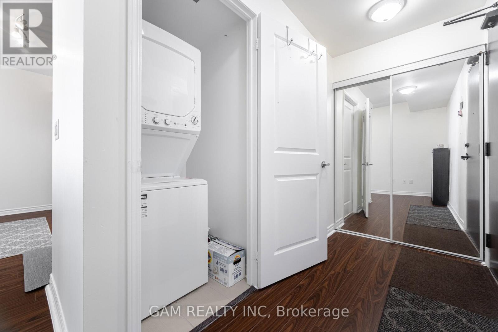 1102 - 385 Prince Of Wales Drive, Mississauga, Ontario  L5B 0C6 - Photo 18 - W12547728