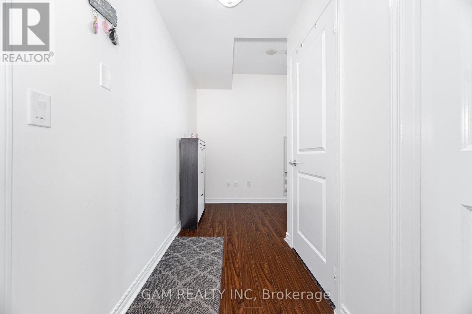 1102 - 385 Prince Of Wales Drive, Mississauga, Ontario  L5B 0C6 - Photo 6 - W12547728