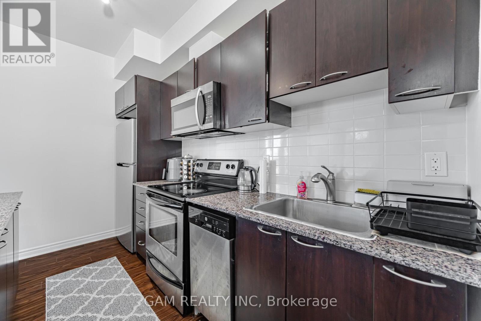 1102 - 385 Prince Of Wales Drive, Mississauga, Ontario  L5B 0C6 - Photo 9 - W12547728