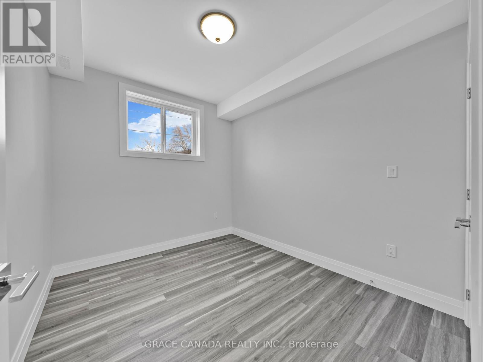 3 - 3549 Peter Street, Windsor, Ontario  N9C 1J6 - Photo 10 - X12547712