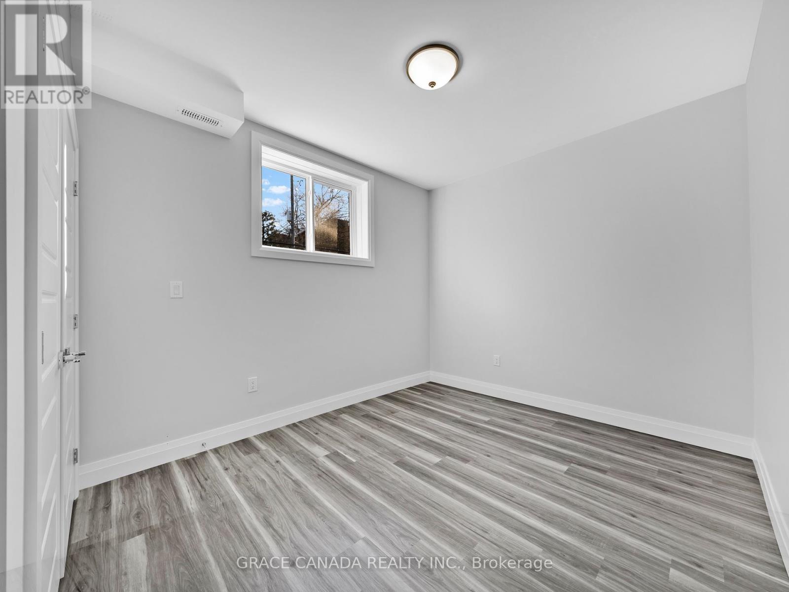 3 - 3549 Peter Street, Windsor, Ontario  N9C 1J6 - Photo 15 - X12547712