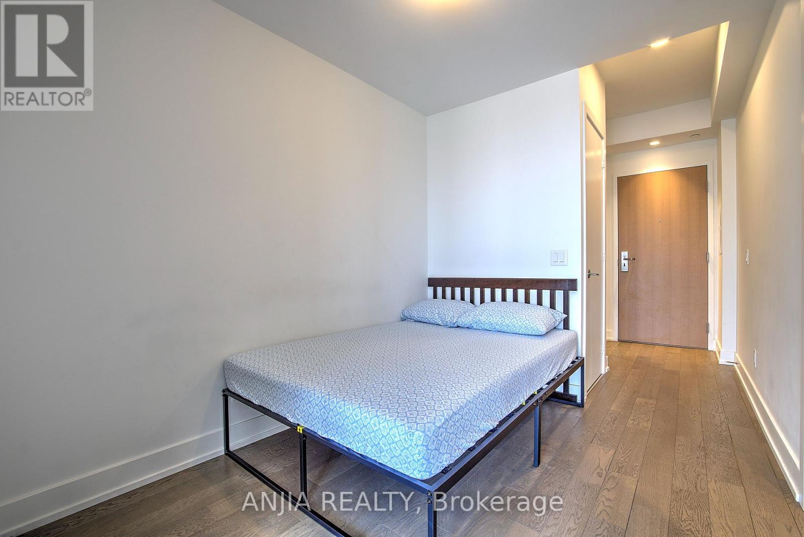 3008 - 7 Grenville Street, Toronto, Ontario M4Y 0E9 - Photo 3 - C12547746