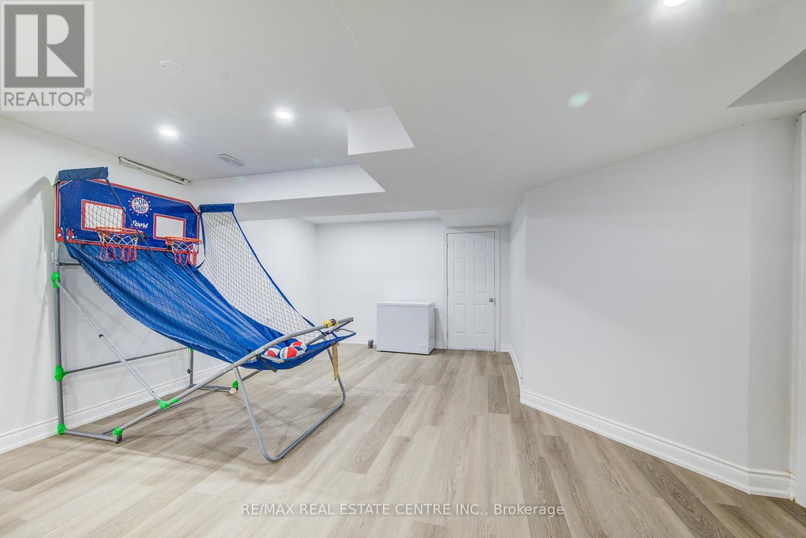 617 Thorndale Drive, Waterloo, Ontario N2T 0A9 - Photo 41 - X12547734