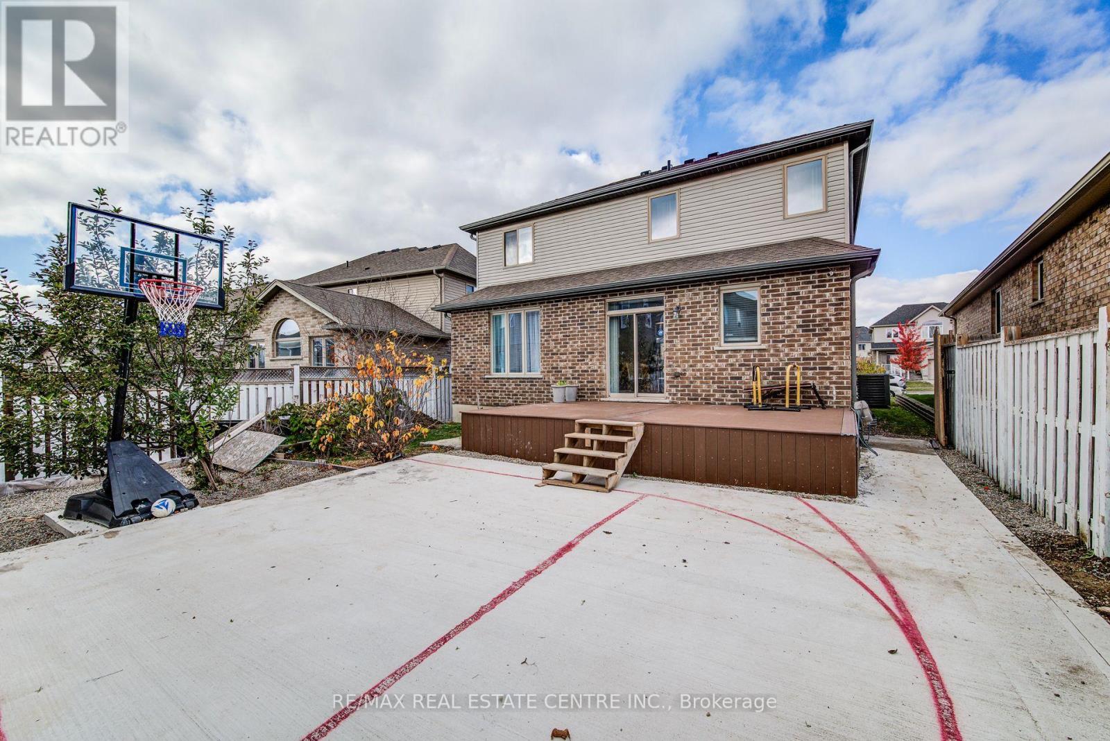 617 Thorndale Drive, Waterloo, Ontario N2T 0A9 - Photo 45 - X12547734