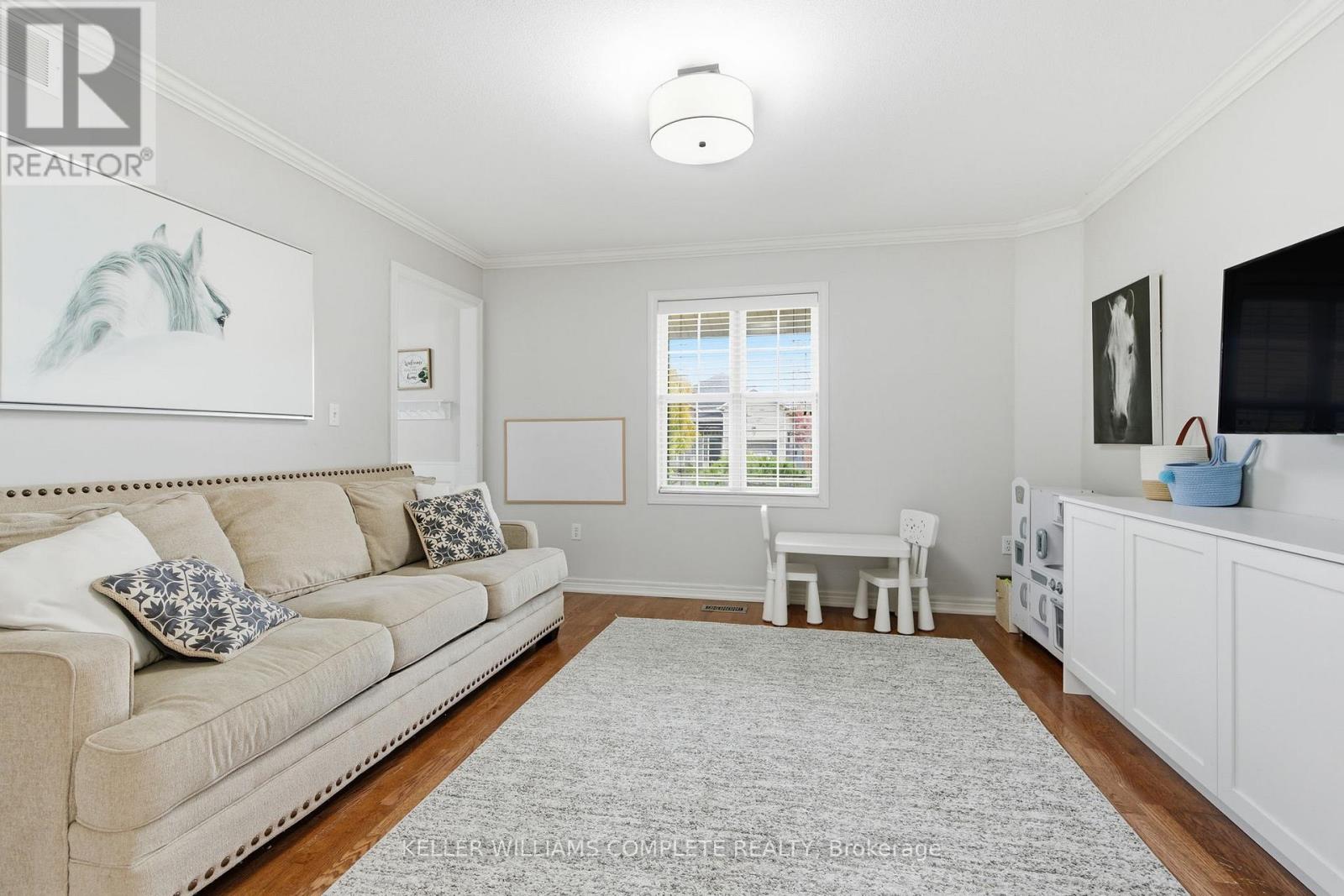 8 Sidney Crescent, Hamilton, Ontario L8J 3W1 - Photo 14 - X12547754