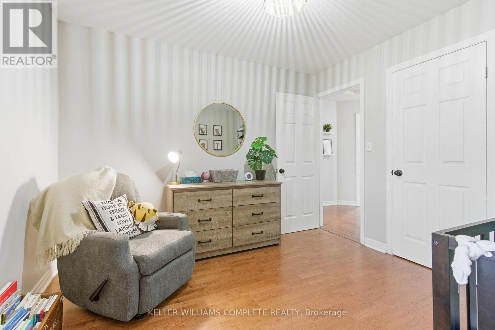 8 Sidney Crescent, Hamilton, Ontario L8J 3W1 - Photo 23 - X12547754