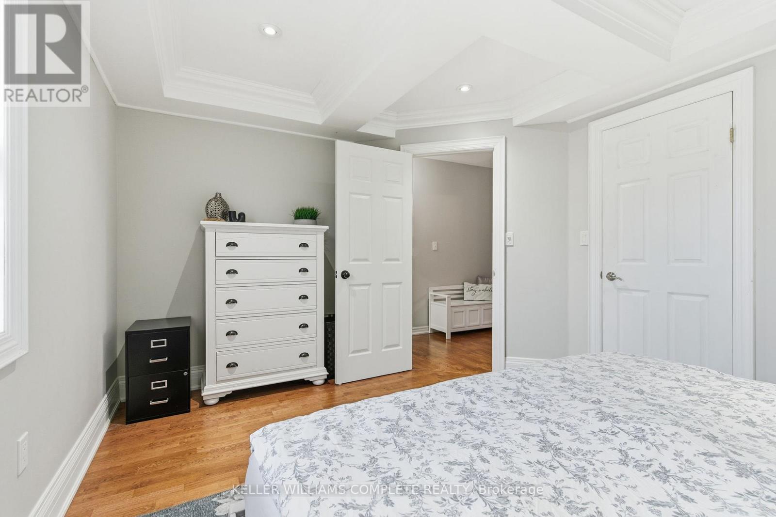 8 Sidney Crescent, Hamilton, Ontario L8J 3W1 - Photo 27 - X12547754