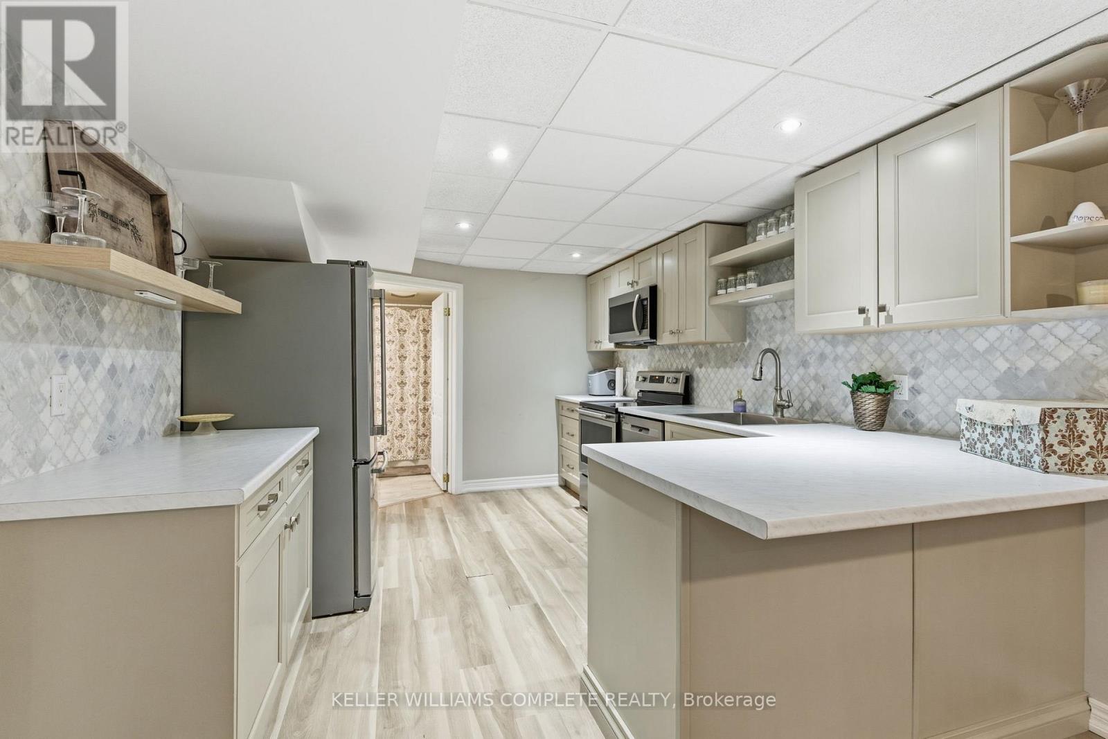 8 Sidney Crescent, Hamilton, Ontario L8J 3W1 - Photo 33 - X12547754