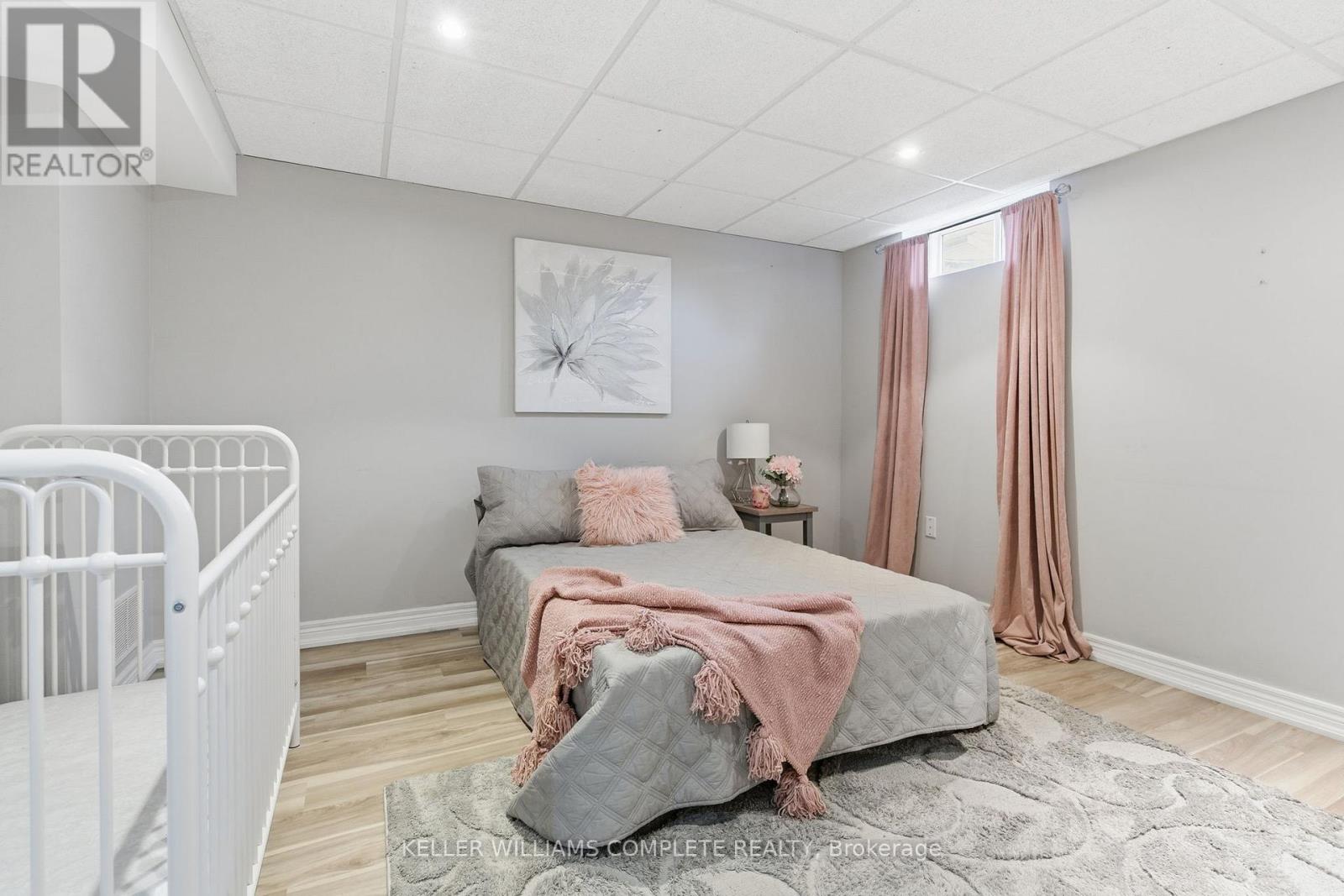 8 Sidney Crescent, Hamilton, Ontario L8J 3W1 - Photo 37 - X12547754