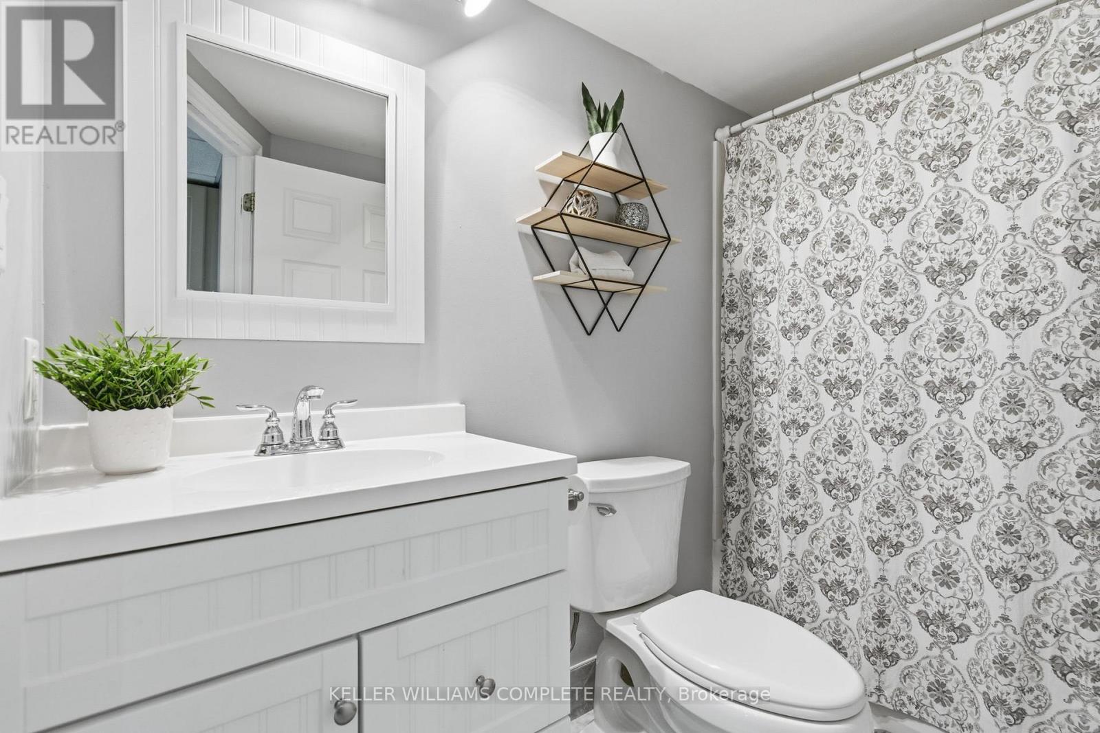 8 Sidney Crescent, Hamilton, Ontario L8J 3W1 - Photo 39 - X12547754