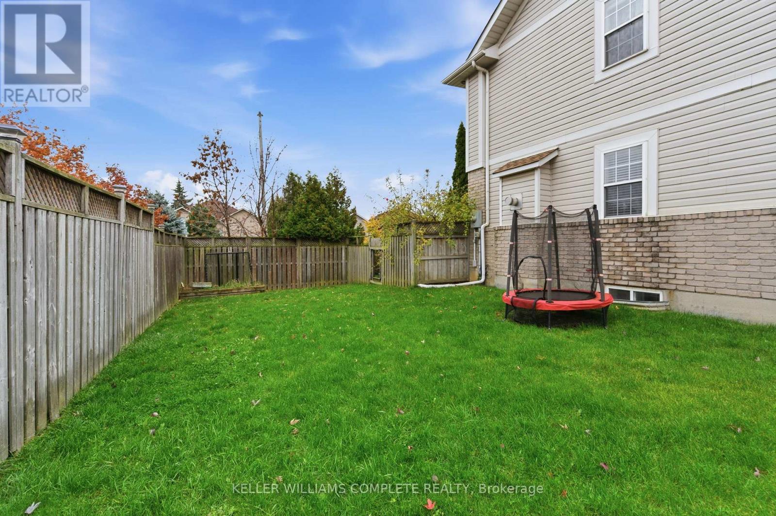 8 Sidney Crescent, Hamilton, Ontario L8J 3W1 - Photo 44 - X12547754